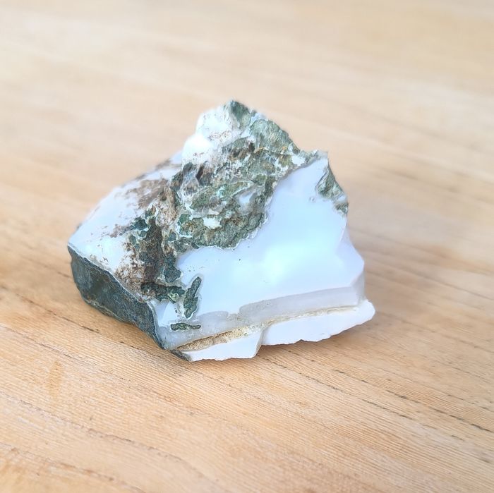 Surowy opal biały kamień naturalny Indie waga 41,4 gram