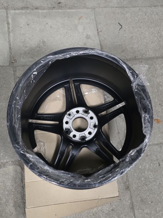 NOWA ORYGINALNA Felga TYLNA Mercedes-AMG 19" 9J ET52 -