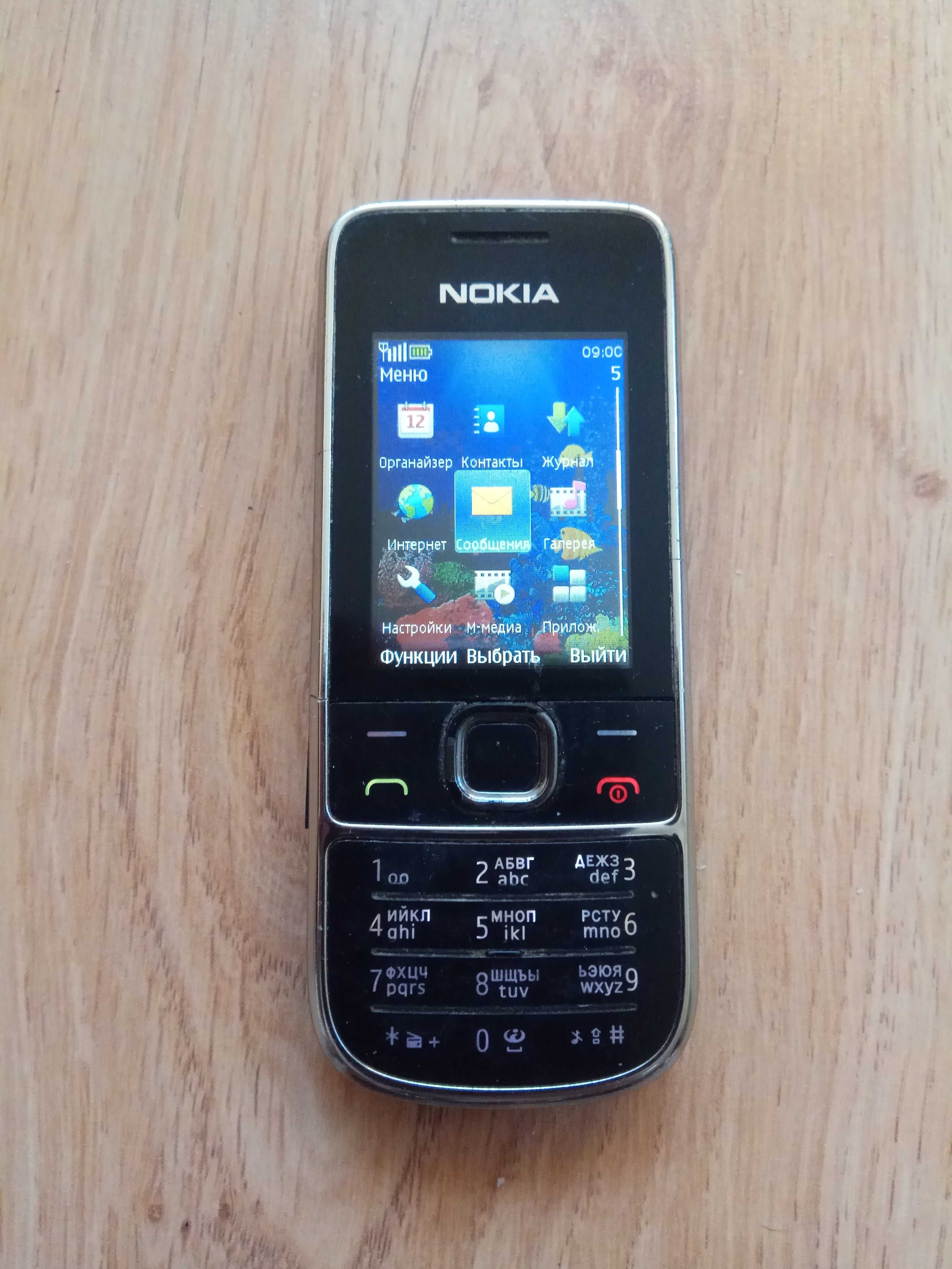 У гарному стані надійний телефон Nokia 2700c-2