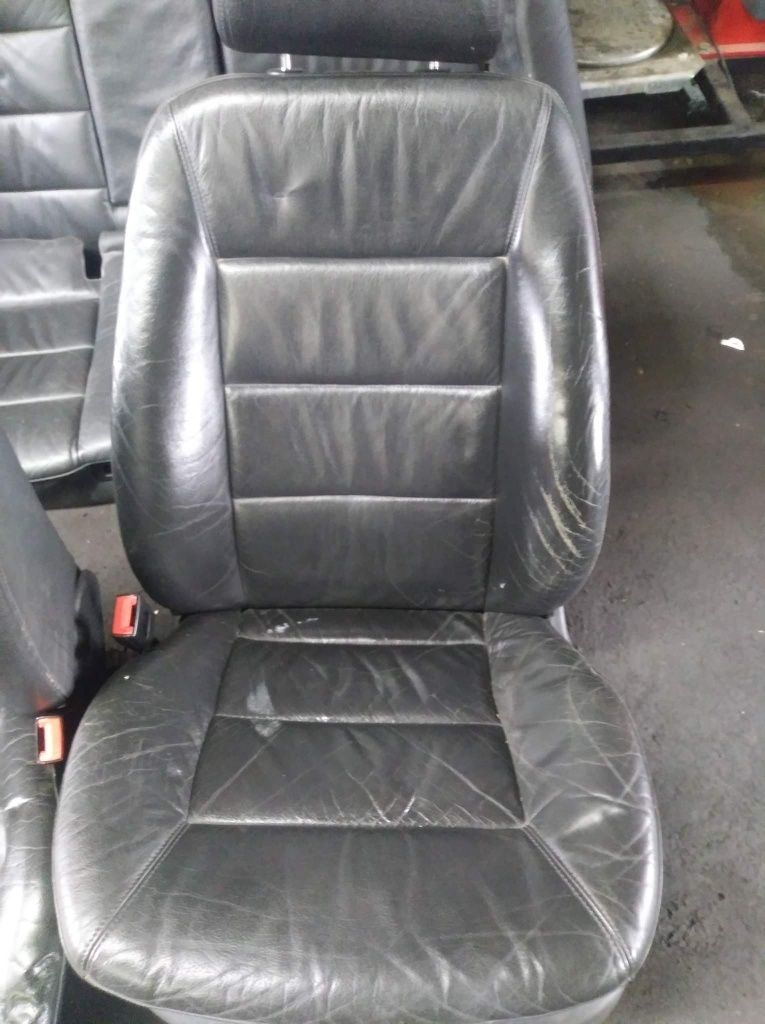 Komplet foteli Audi A6 C5 kombi