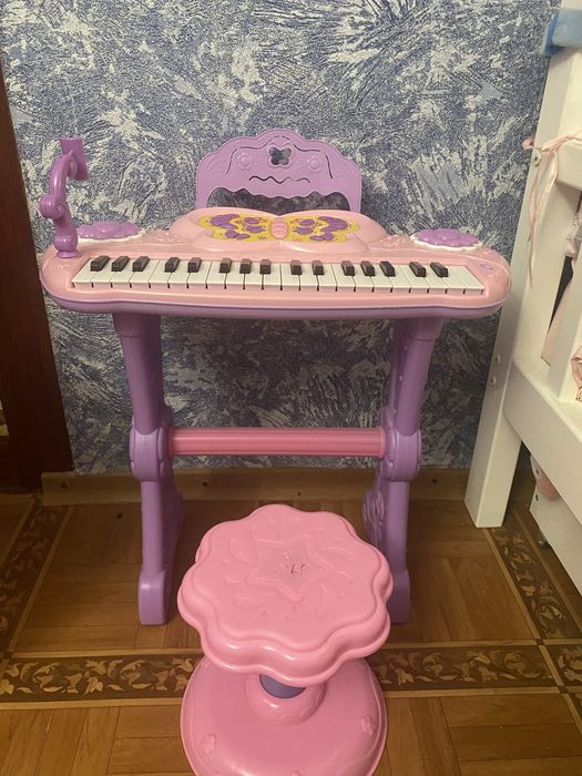 Продам детский синтезатор