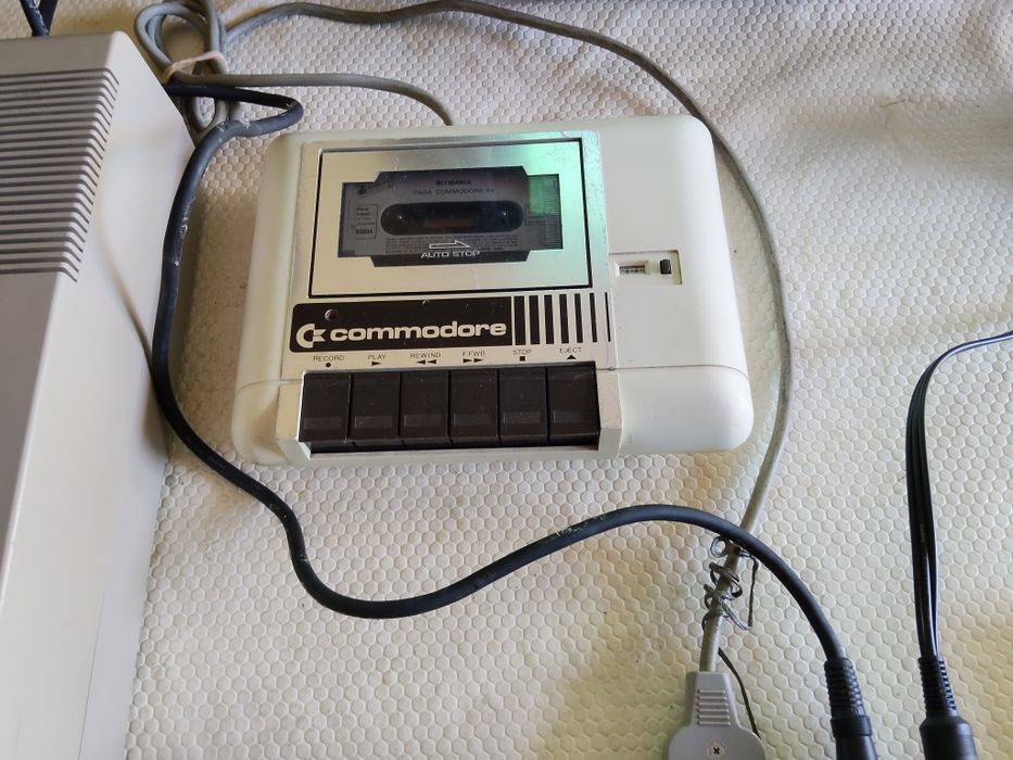 Computador Commodore 64 Breadbin