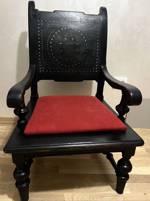 Крісло антикварне деревяне