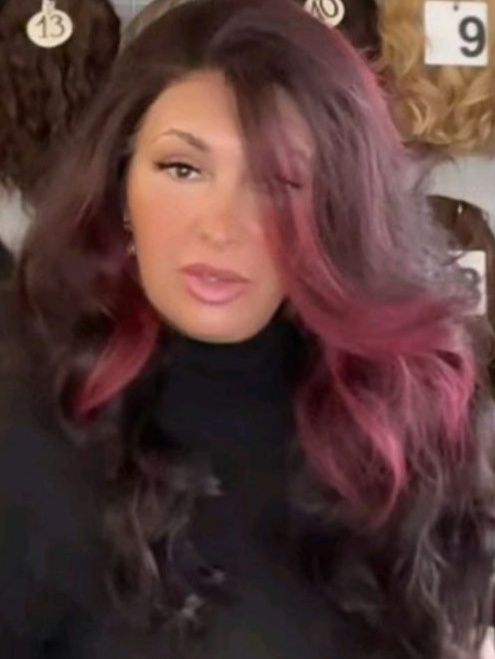 Парики ,шиньены эффектно- ,быстро и удобно