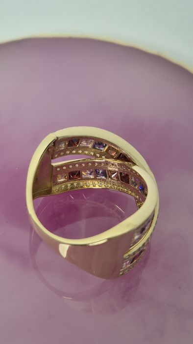 Nowy złoty pierścionek szeroki sygnet kolorowe cyrkonie okazały p. 585