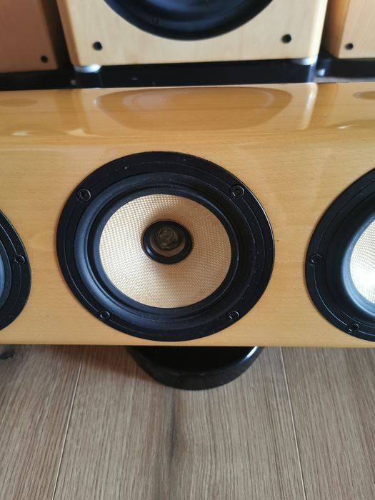 Unikatowe kolumny Pioneer S-810V Kevlar wstega