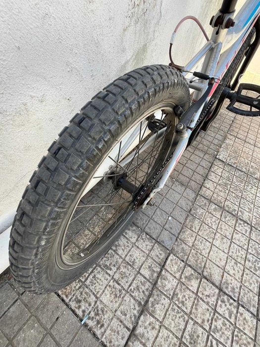 Bicicleta de Criança 9-12 ANOS