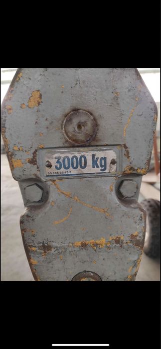 Grua pórtico 3 t (5m de bandeira e 4 m de altura útil)