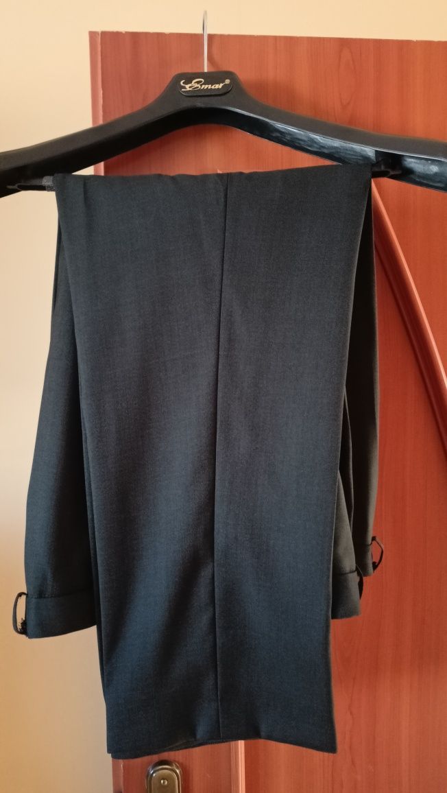 Garnitur firmy Emar 114spodnie, 60/176 marynarka