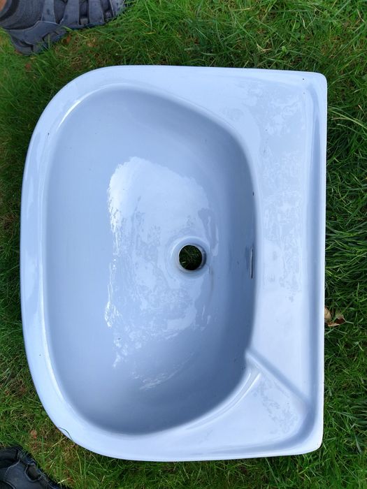 Umywalka ceramiczna nieużywana