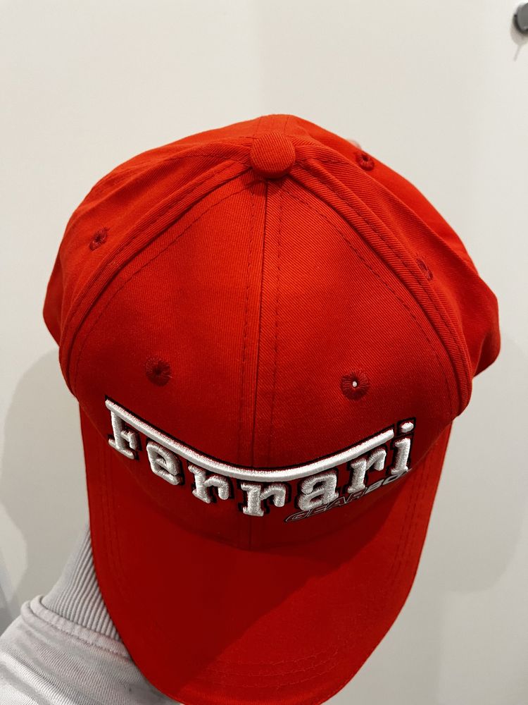 Czapka z daszkiem Ferrari nowa czerwona