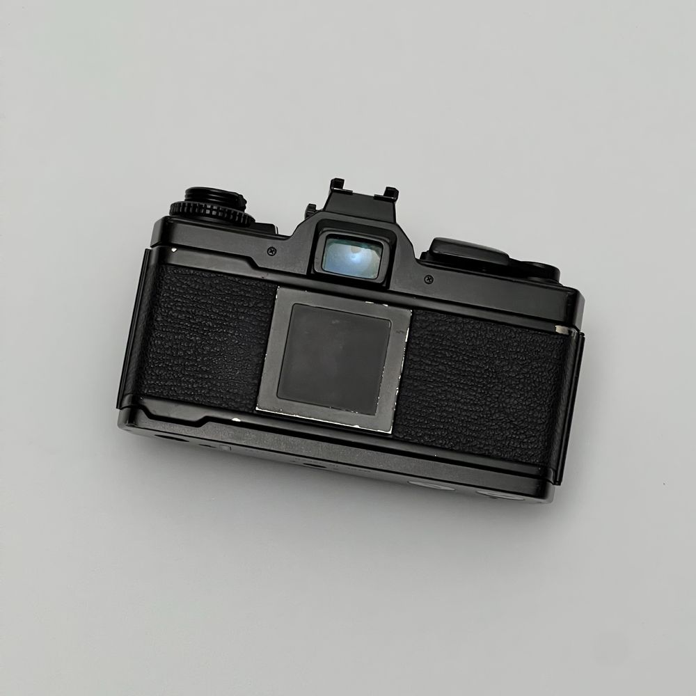 Olympus OM-4T body with case