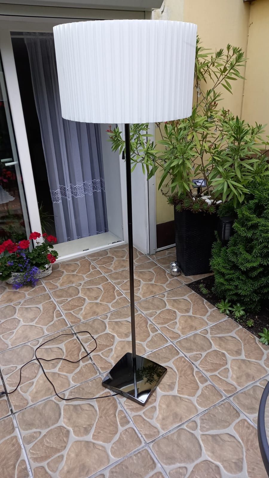 Lampa wolnostojąca 155 cm