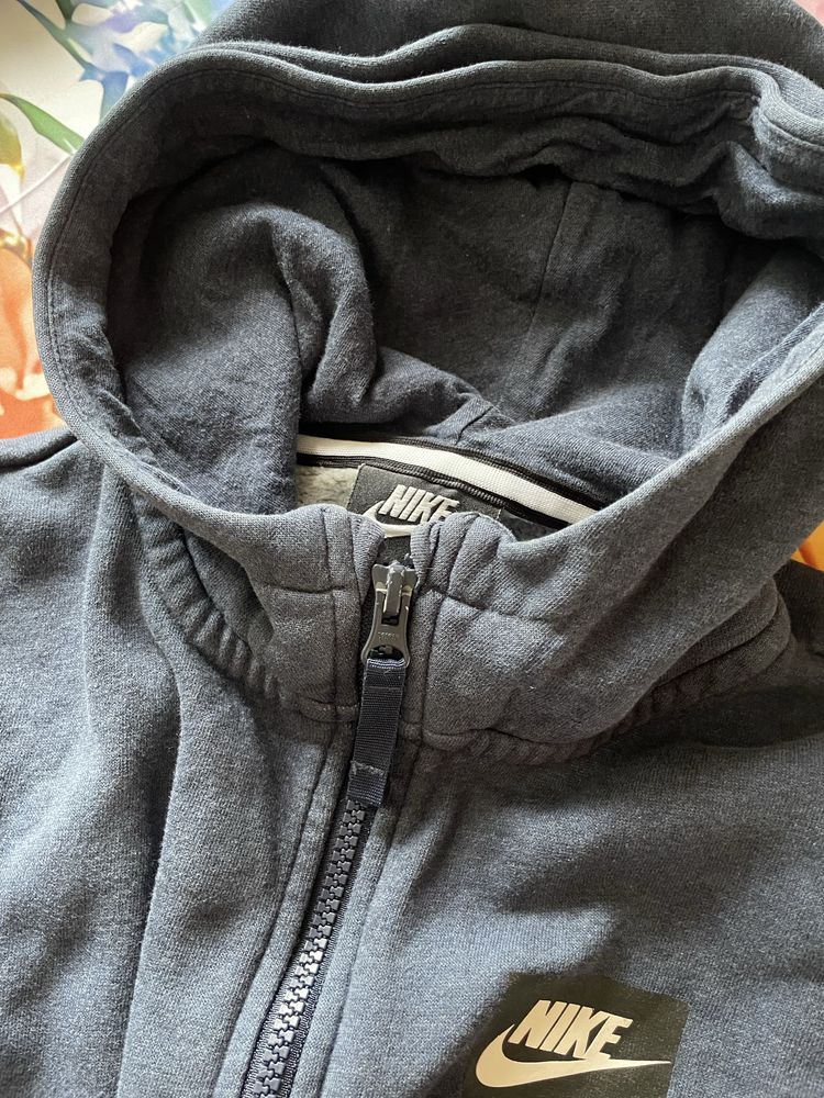 Rozpinana bluza z kapturem NIKE 10/12lat