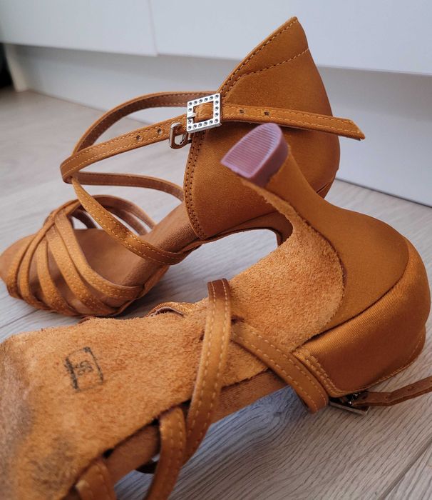 Buty taneczne, do tańca latynoamerykańskiego, rozmiar 36/36,5