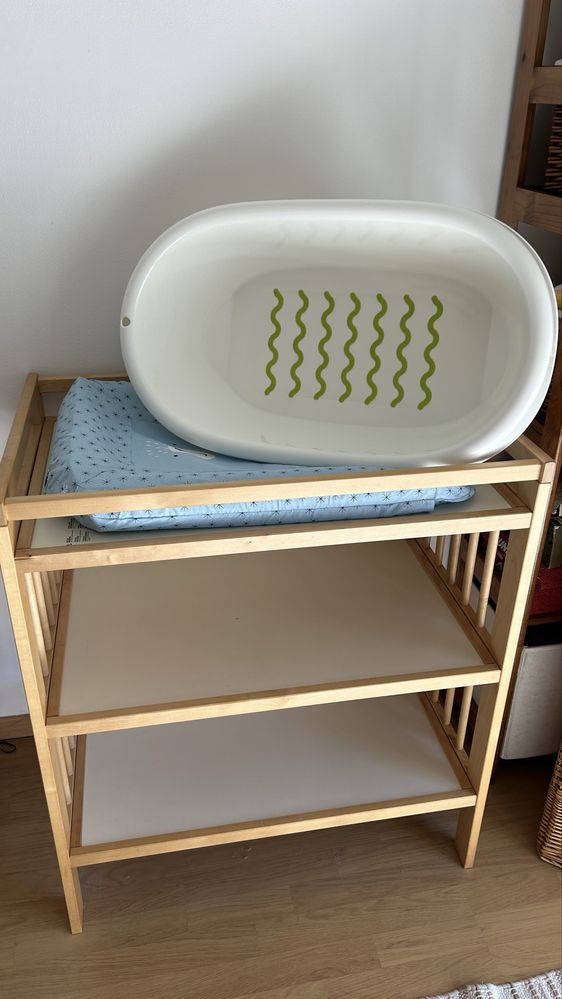 Muda fraldas, resguarde, banheira ikea