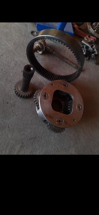 Бортова МтЗ 2022 Чулок Воділо МтЗ 1221 1523 Водило 
Вінець запчастини