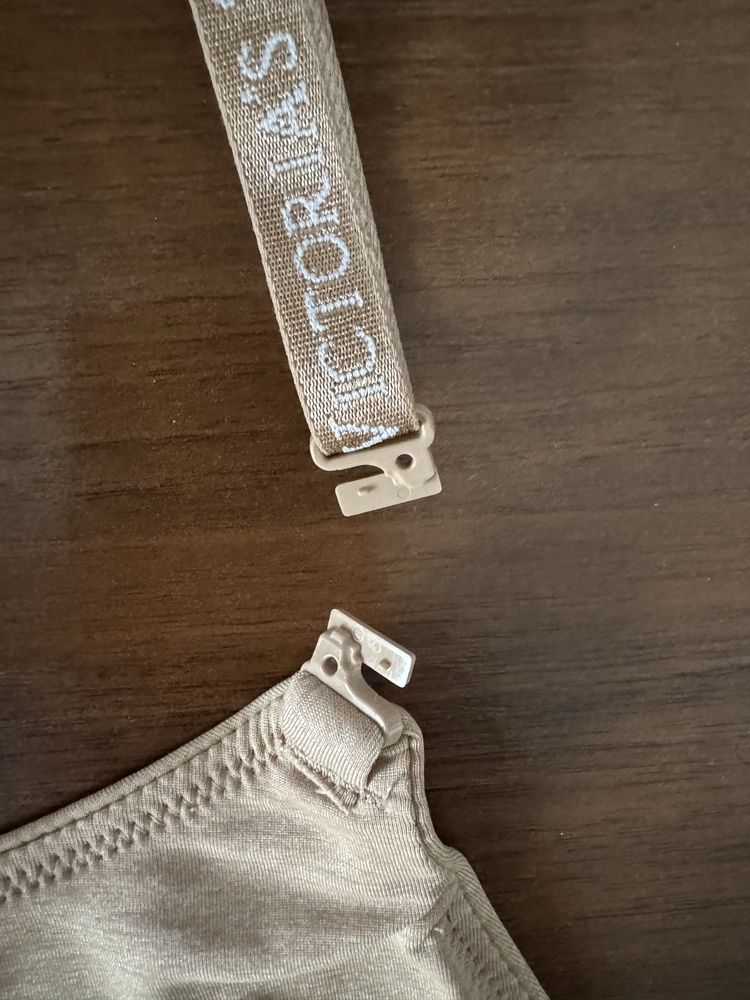 Бюсгалтер Victorias Secret 38B