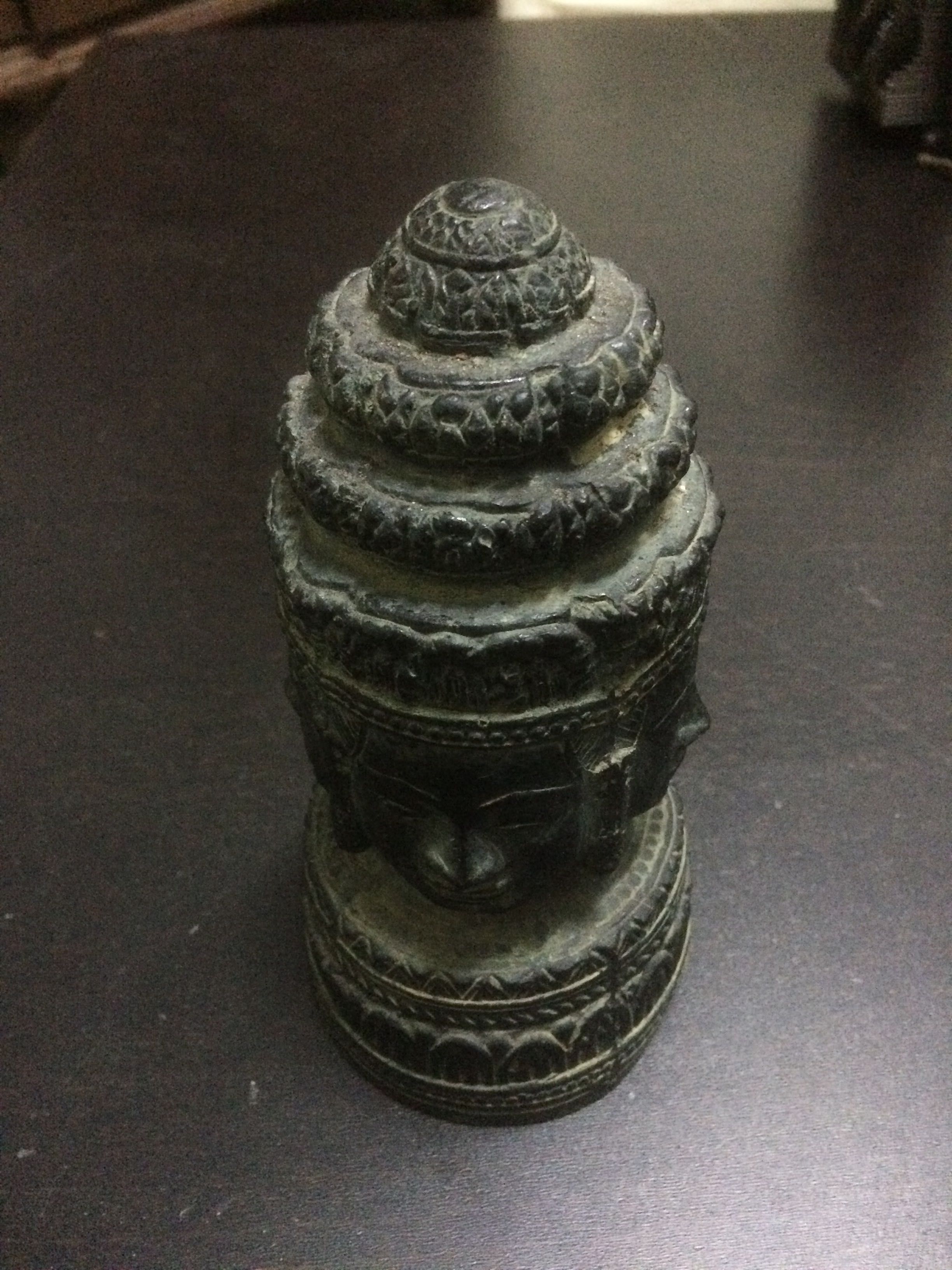 Escultura de Bodisatva em bronze (Budismo)