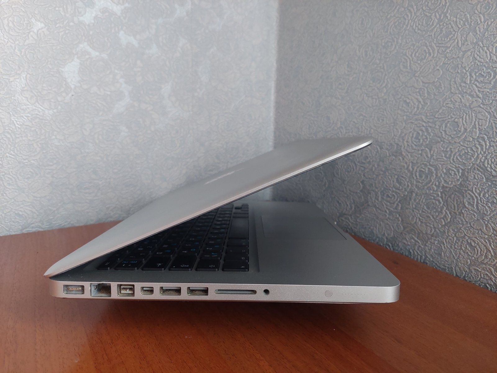 Ноутбук Apple MacBookPro