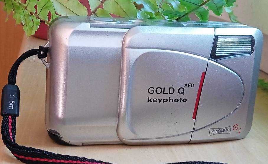 Analogowy aparat. GOLD Q afd Keyphoto panorama