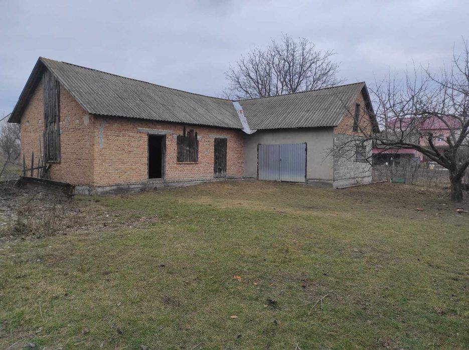 будинок та земельна ділянка 10 сот., м. Радехів