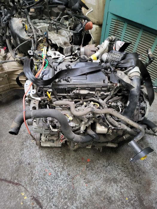 Renault Trafic 23r 2.0 dci silnik kompletny M9R717