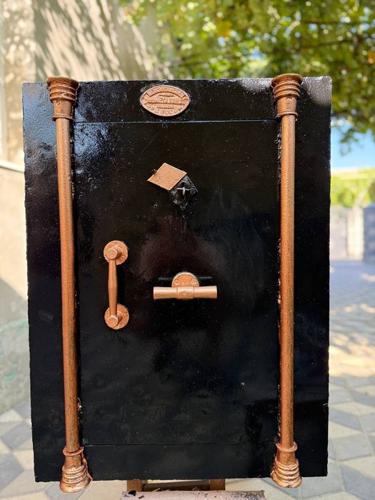 Продам сейф,огне-взломостойкий.