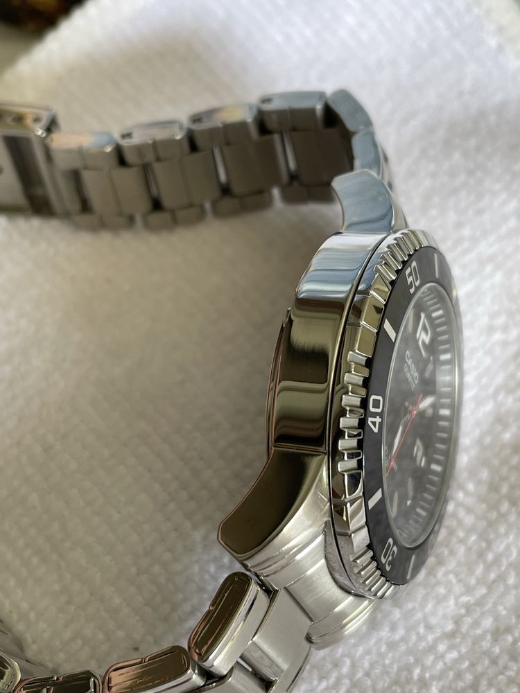 Zegarek CASIO jak DURO nurek diver 200m. 2 paski.