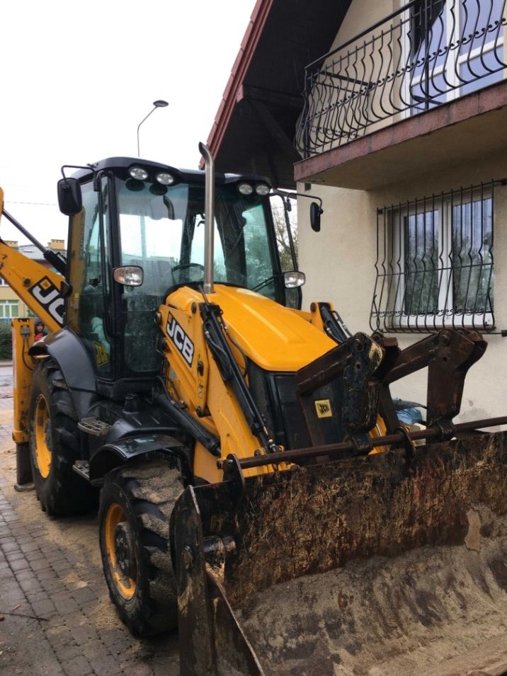 Przepiszę cesje leasingu koparko-ładowarki JCB/3CX