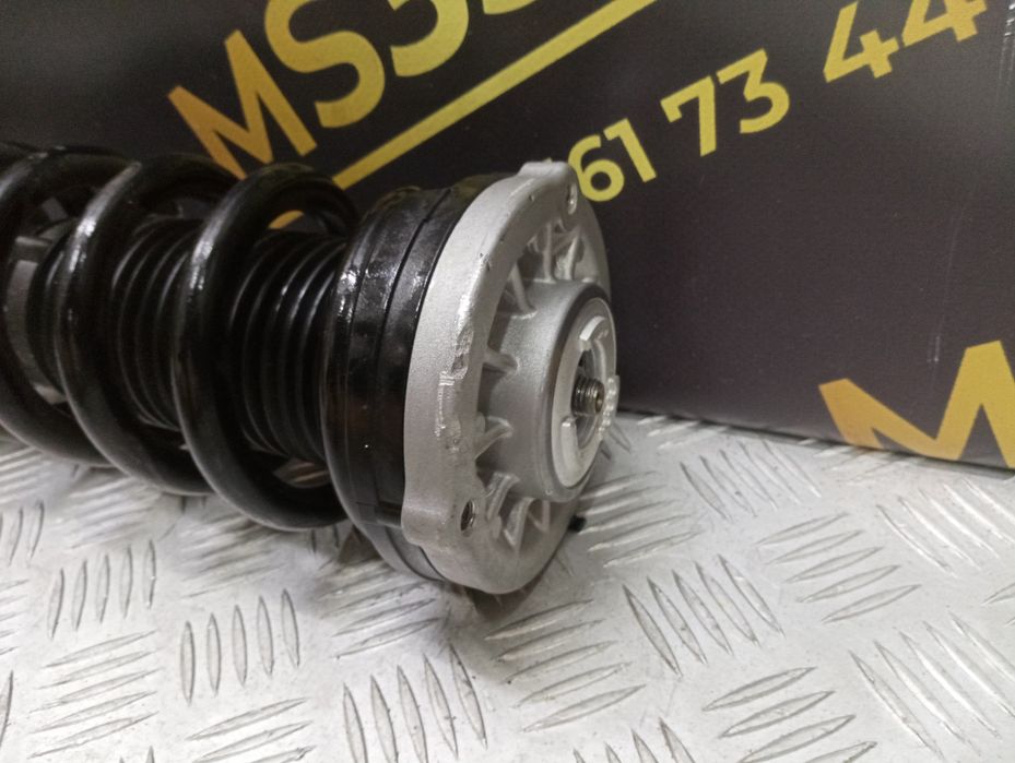 Стойка амортизатора Права BMW X5 G05 Стійка права БМВ Х5 Г05 шрот