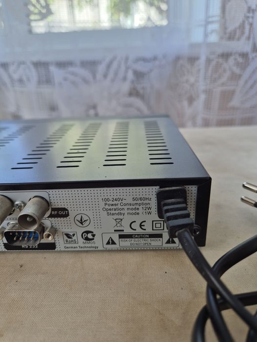 Продам тюнер для спутнікого телебачення в комплекті.