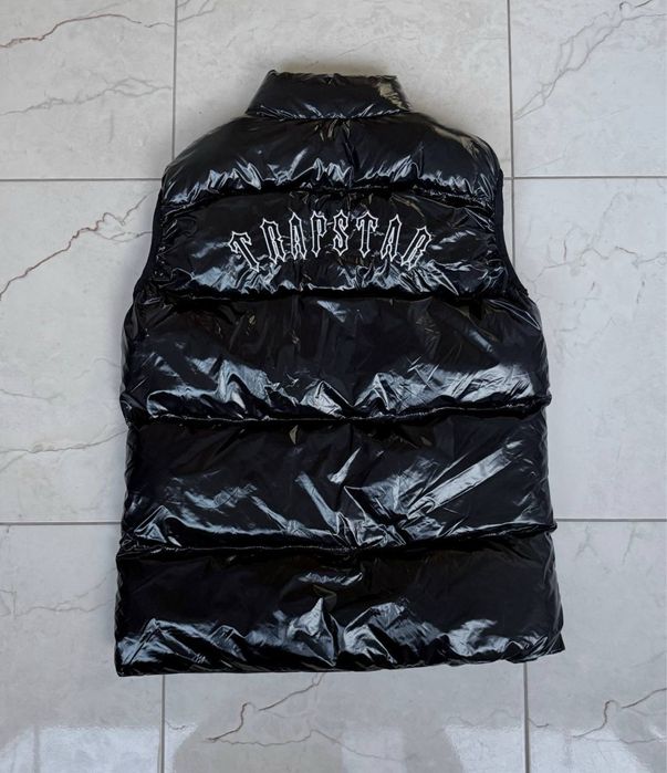 Глянцева жилетка Trapstar | Безрукавка Trapstar лакова | трапстар