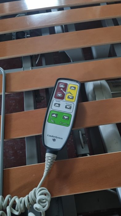 ліжко для лежачих та літніх людей з матрасом