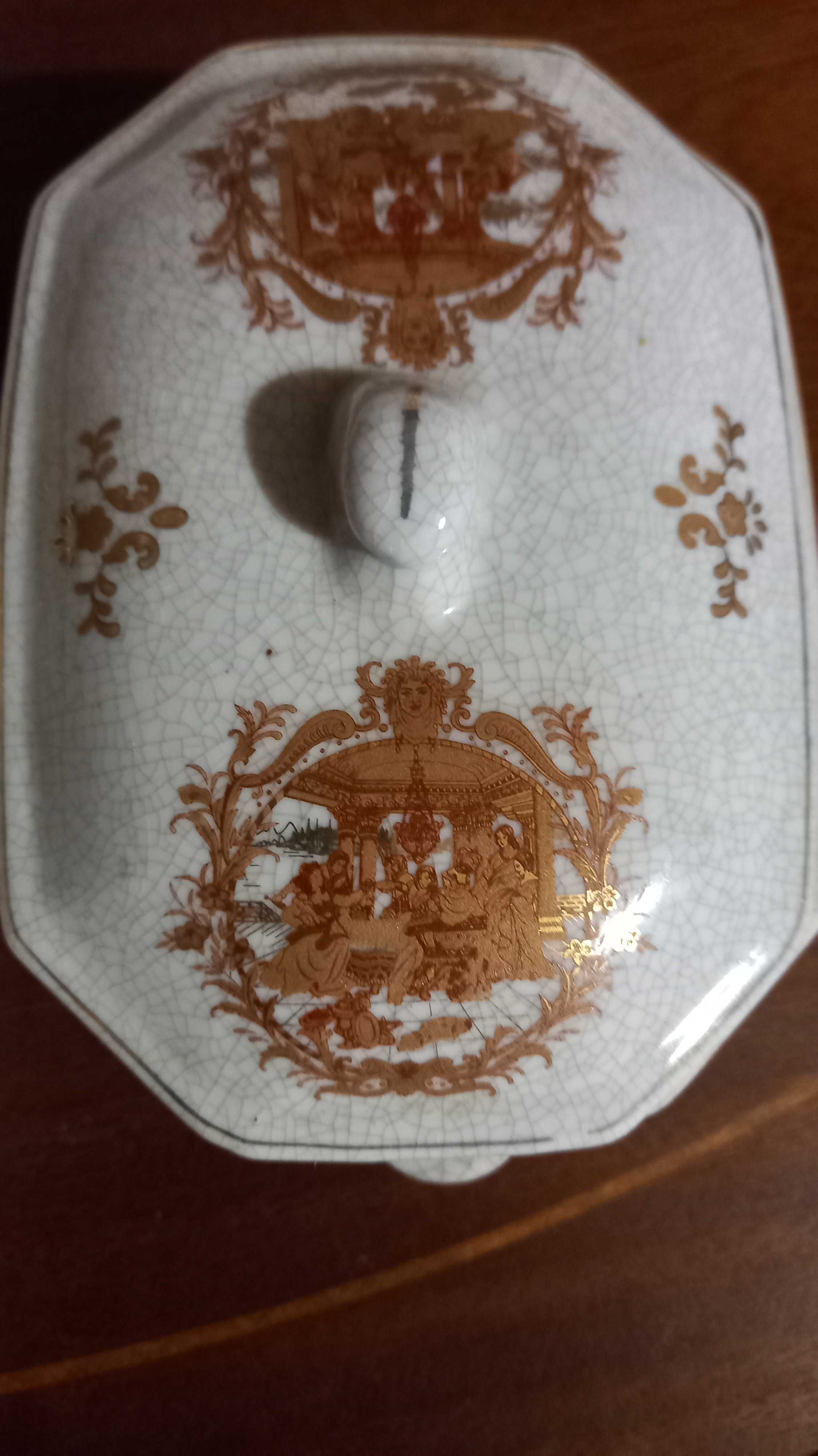Caixas cerâmicas antigas