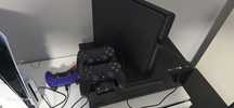 Na sprzedaż playstation 4 slim.
