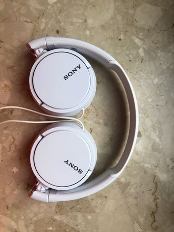 Słuchawki przewodowe Sony białe