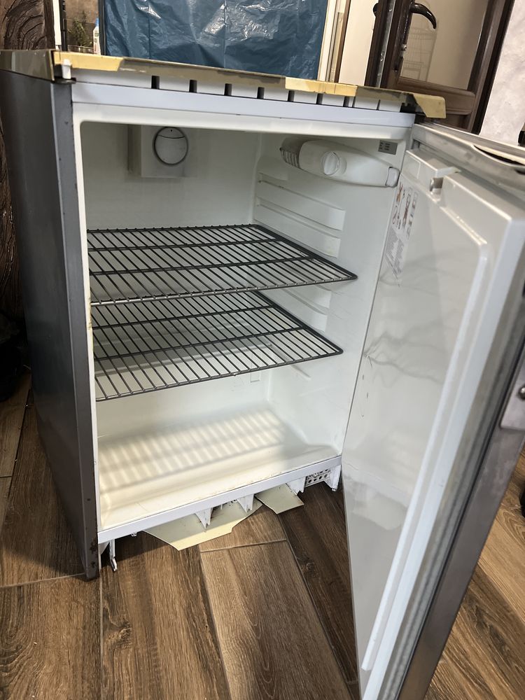 холодильник zanussi