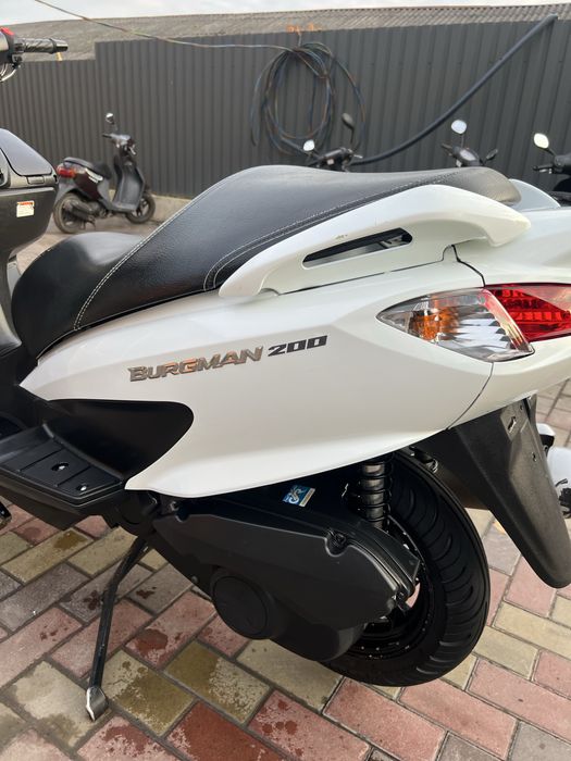 скутер Suzuki Burgman 200 без пробігу по Україні з Японії