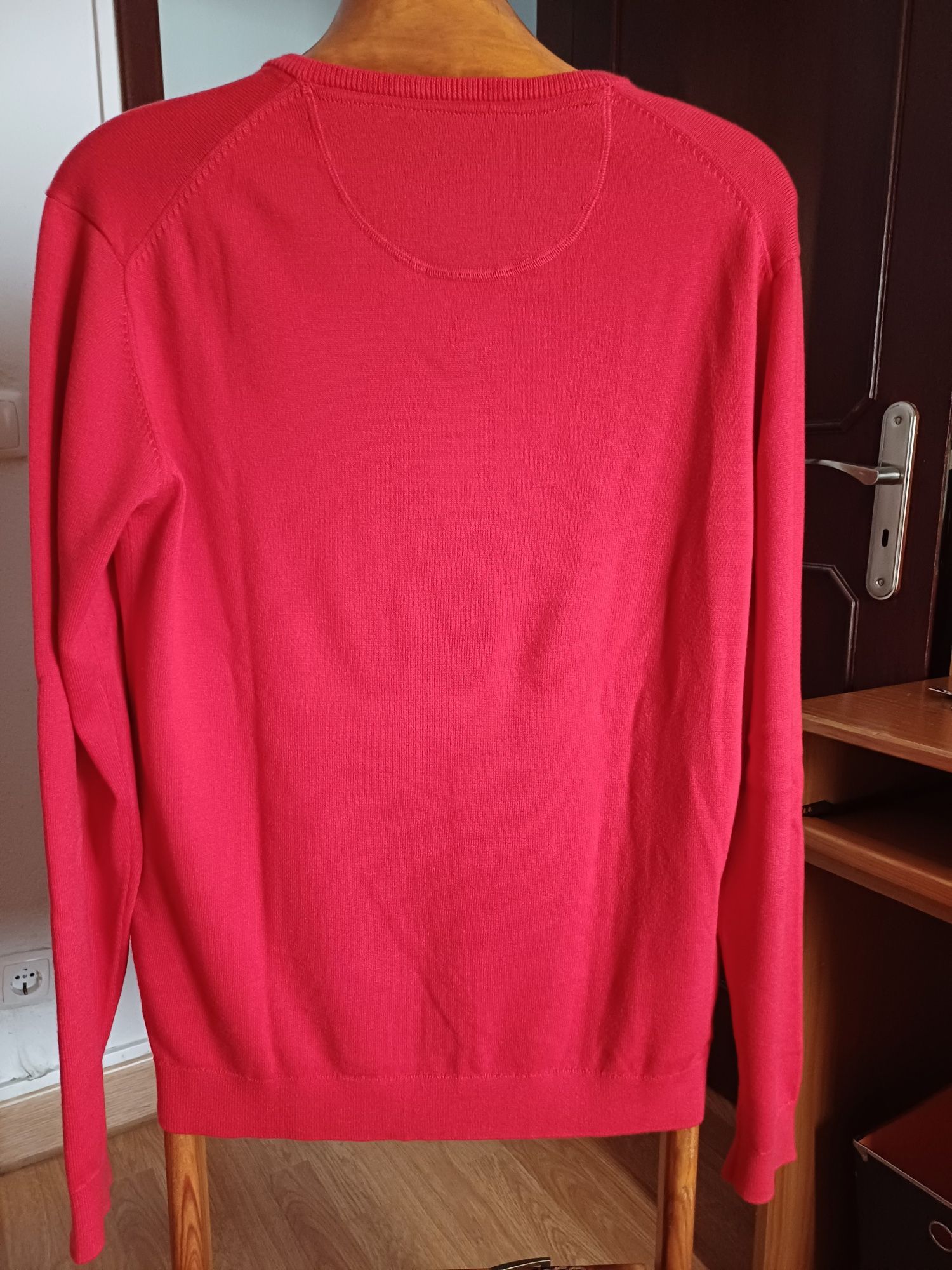 Pullover em V Vermelho - Quebramar - M