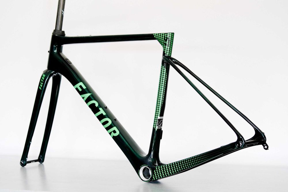 Rama FACTOR LS Disc k. British Green, r. 56 + Akcesoria