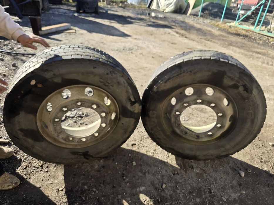 Продаю два алюміневі диски 22.5 на тягач