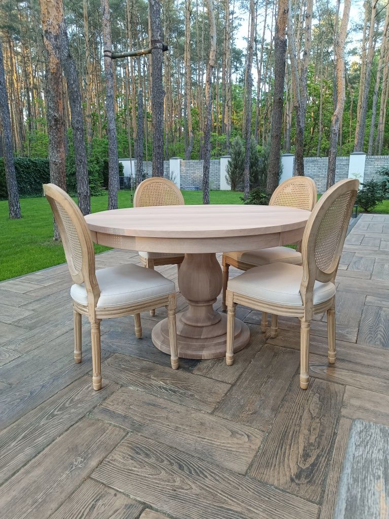 Okrągły stół dębowy model Tulipan lity dąb