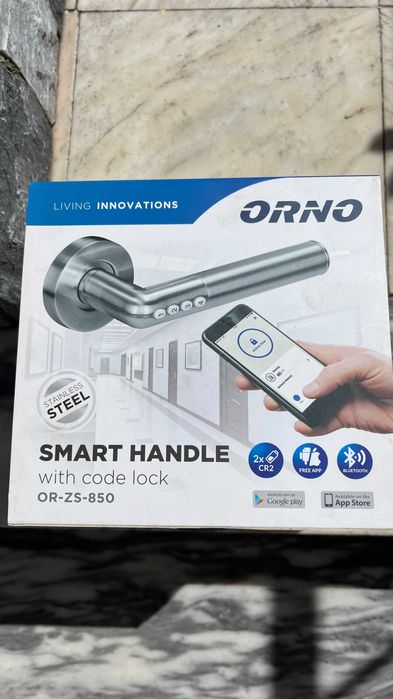 Vende se como novo dois conjuntos de puxadores