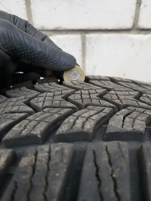 Opony zimowe 225/45R17 Dębica Frigo 21r