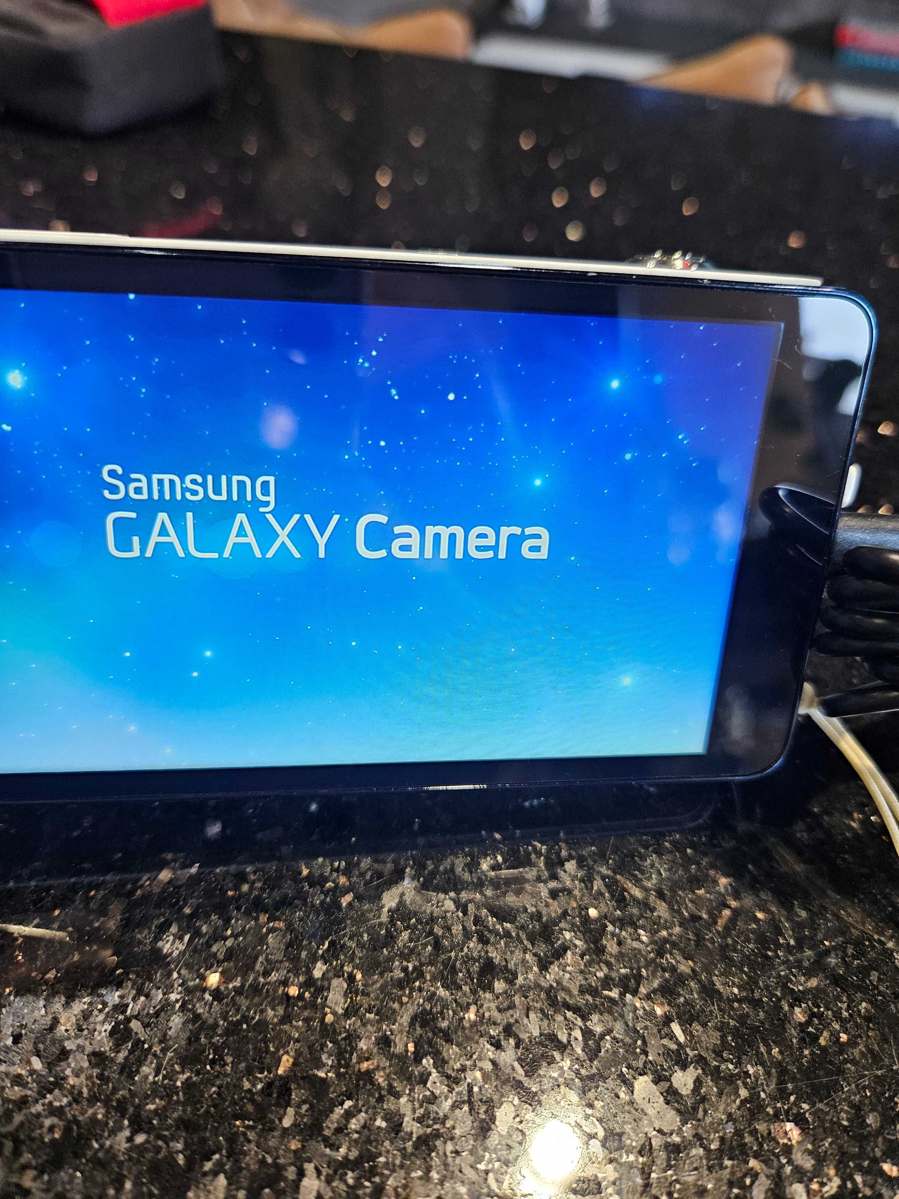 Samsung Galaxy Camara EK-GC100 biały,zoomx21 16mp