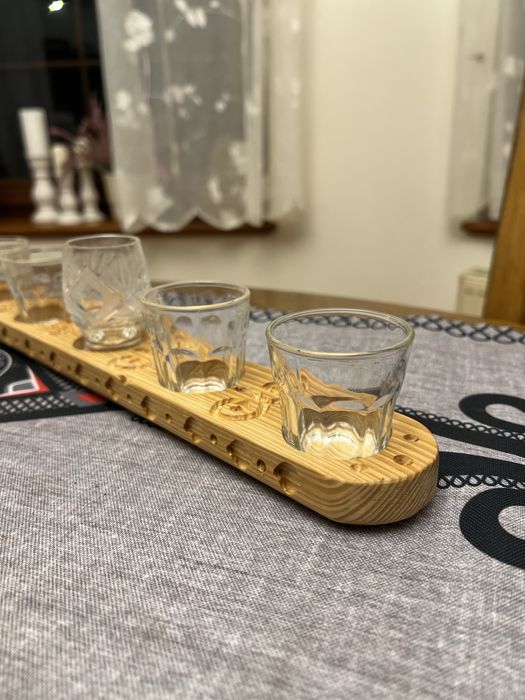 Tacka na kieliszki góralska, ręcznie robiona, drewniana ozdoba