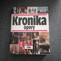 ,,Kronika opery,, Świetna książka