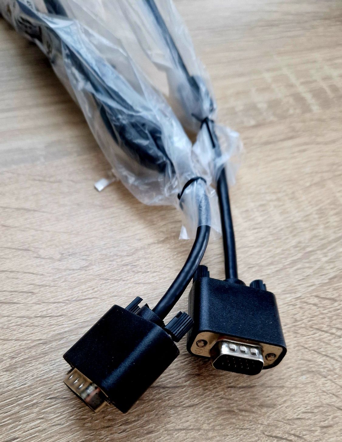 Nowy Kabel D-sub  VGA - VGA 1,8 m do monitora komputera hdmi inne