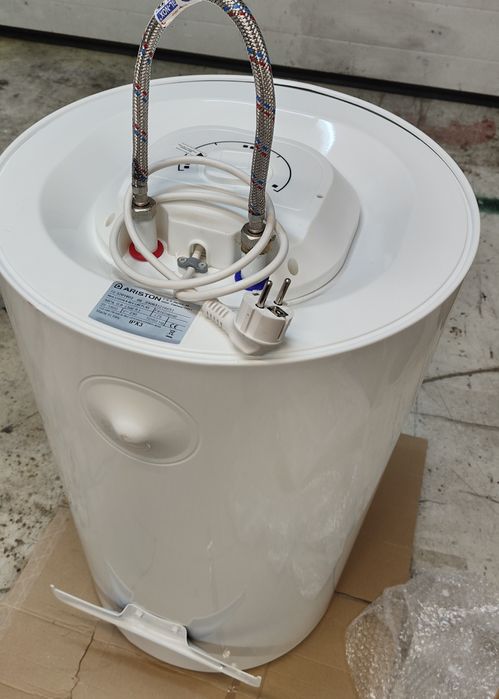 Boiler elektryczny Ariston Lydos 75
